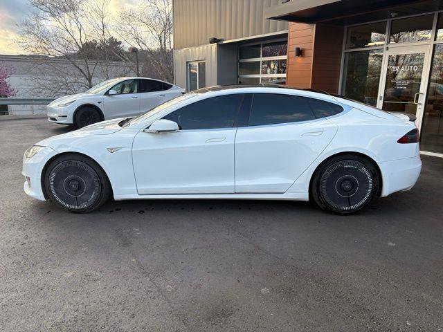 Used 2016 Tesla Model S P90D image 5