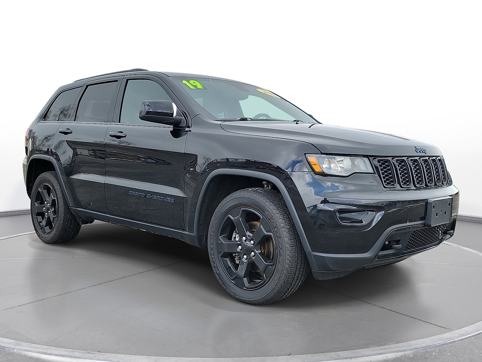 Used 2019 Jeep Grand Cherokee Laredo AWD/4WD video 1