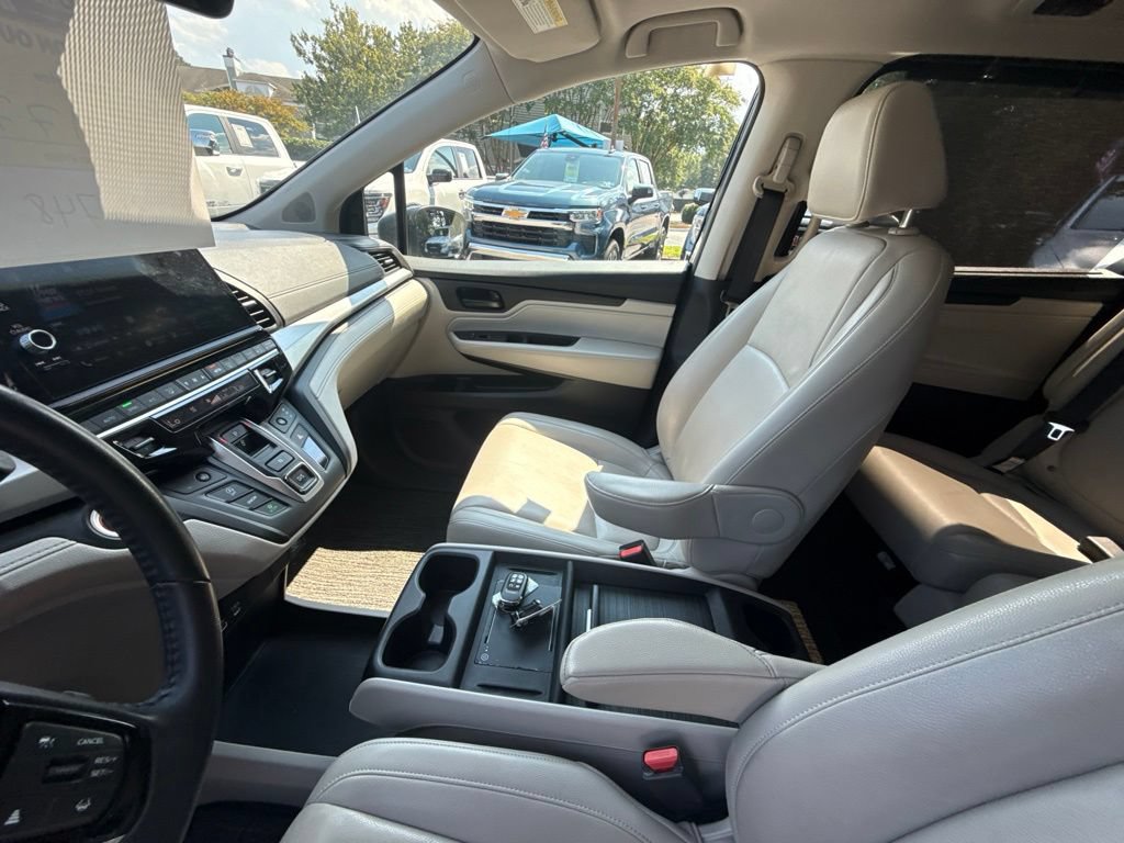 Used 2025 Honda Odyssey EX-L image 16