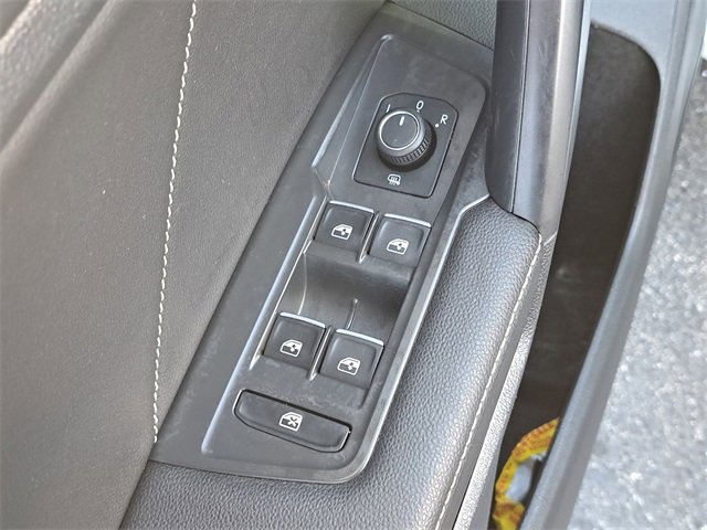 Used 2023 Volkswagen Tiguan SE image 23