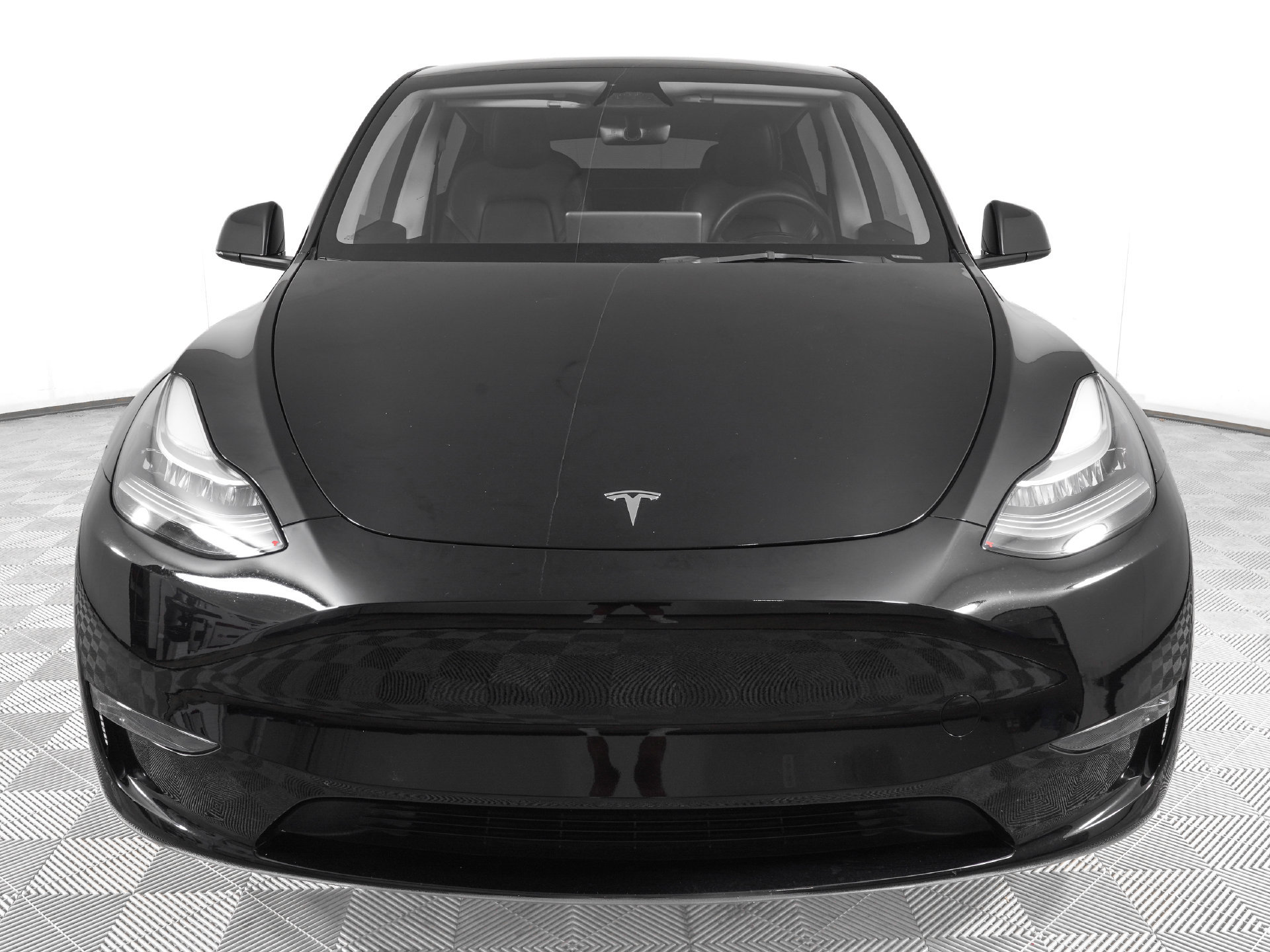 Used 2023 Tesla Model Y Long Range AWD/4WD image 2