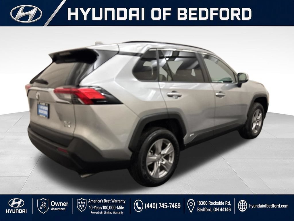 Used 2025 Toyota RAV4 XLE AWD/4WD image 7