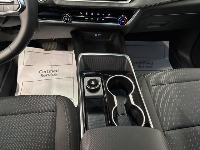 Used 2026 Chevrolet Equinox LT w/ LPO, Floor Liner Package AWD/4WD image 17