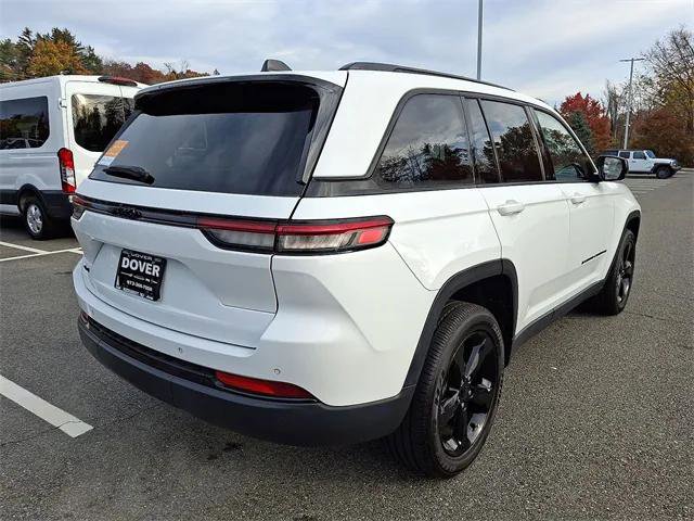 Certified 2022 Jeep Grand Cherokee Altitude image 25