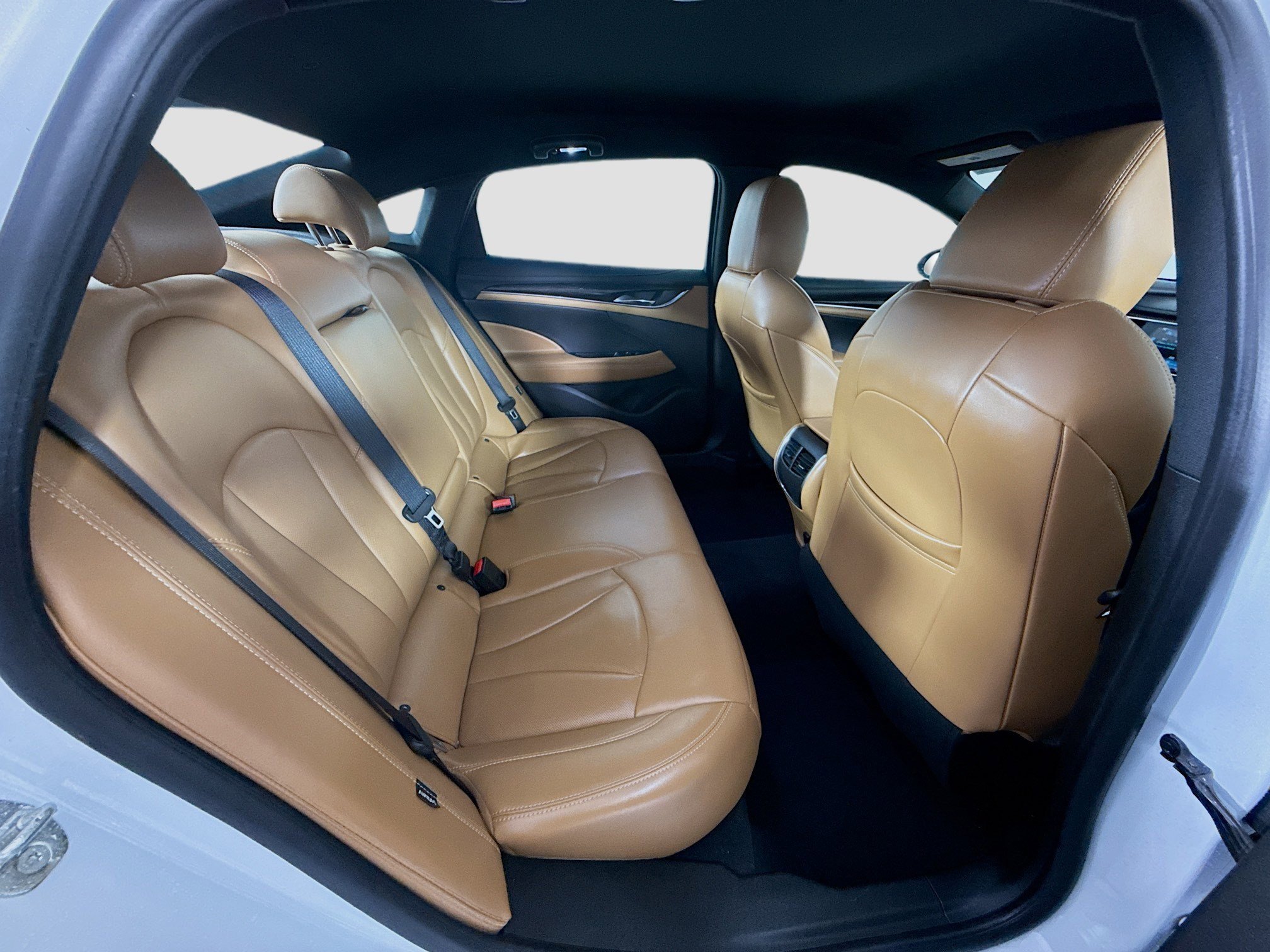 Used 2017 Buick LaCrosse Essence image 27