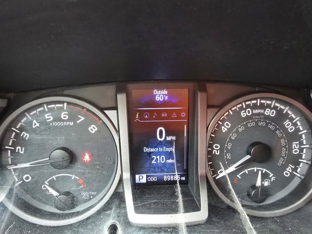 Used 2017 Toyota Tacoma TRD Off-Road w/ Tow Package (A/T) AWD/4WD image 13