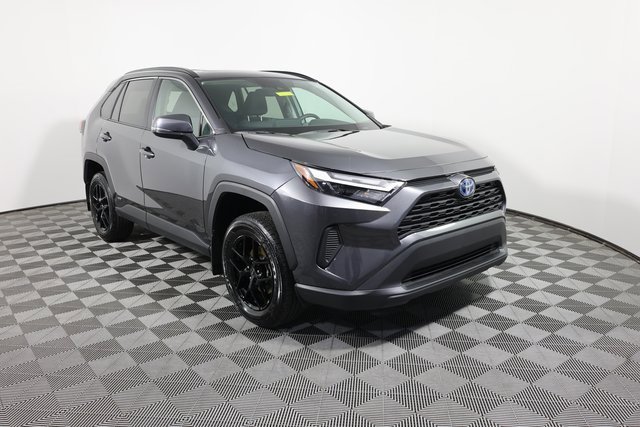 Used 2023 Toyota RAV4 XLE image 3
