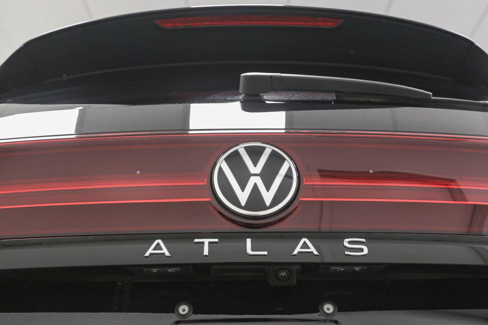 New 2026 Volkswagen Atlas Peak Edition AWD/4WD image 13