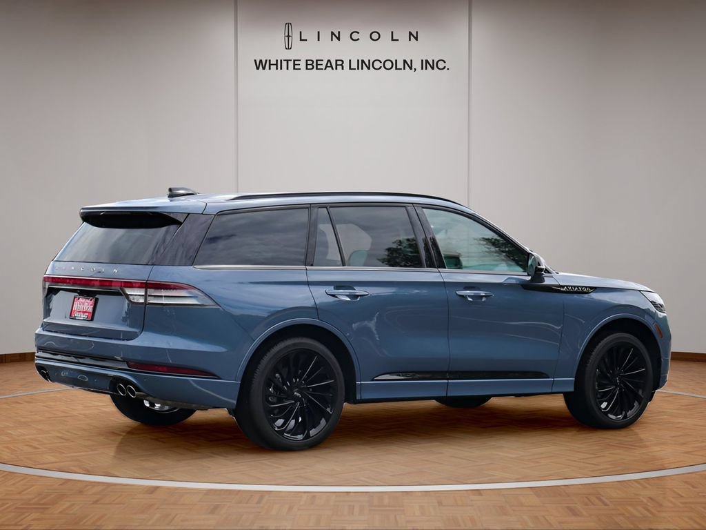 Used 2026 Lincoln Aviator Reserve AWD/4WD image 5