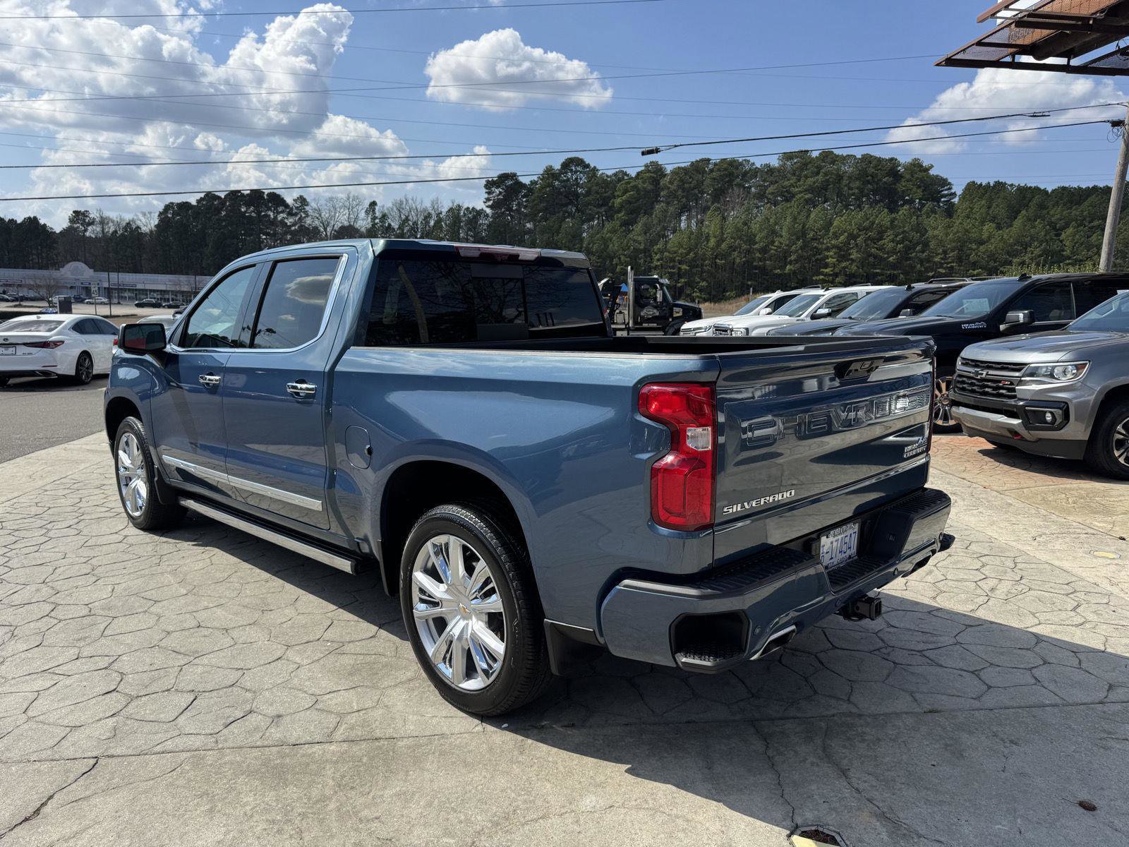 Used 2024 Chevrolet Silverado 1500 High Country image 12