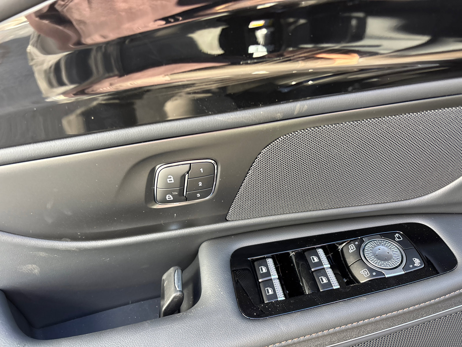 New 2026 Lincoln Nautilus Premier image 12