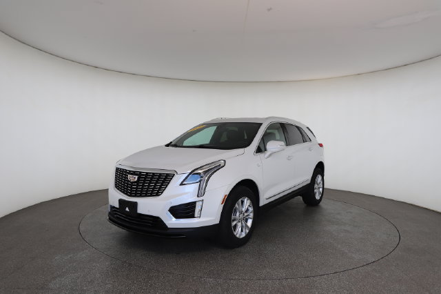 Used 2022 Cadillac XT5 Luxury AWD/4WD image 2