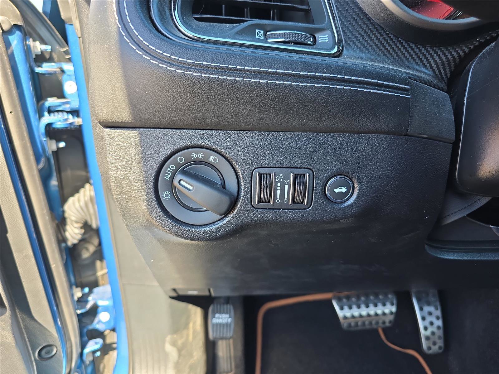 Used 2021 Dodge Challenger SRT Hellcat image 21