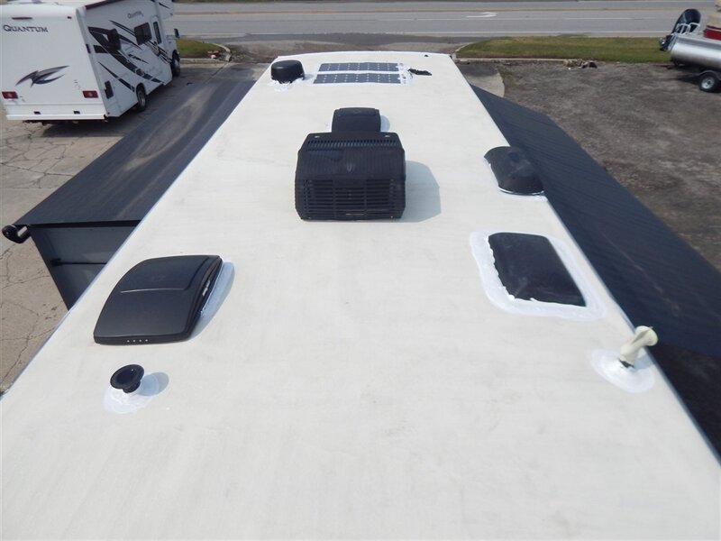 Used 2018 Ford E-450 and Econoline 450 Super Duty w/ Motorhome Prep Package RWD image 58