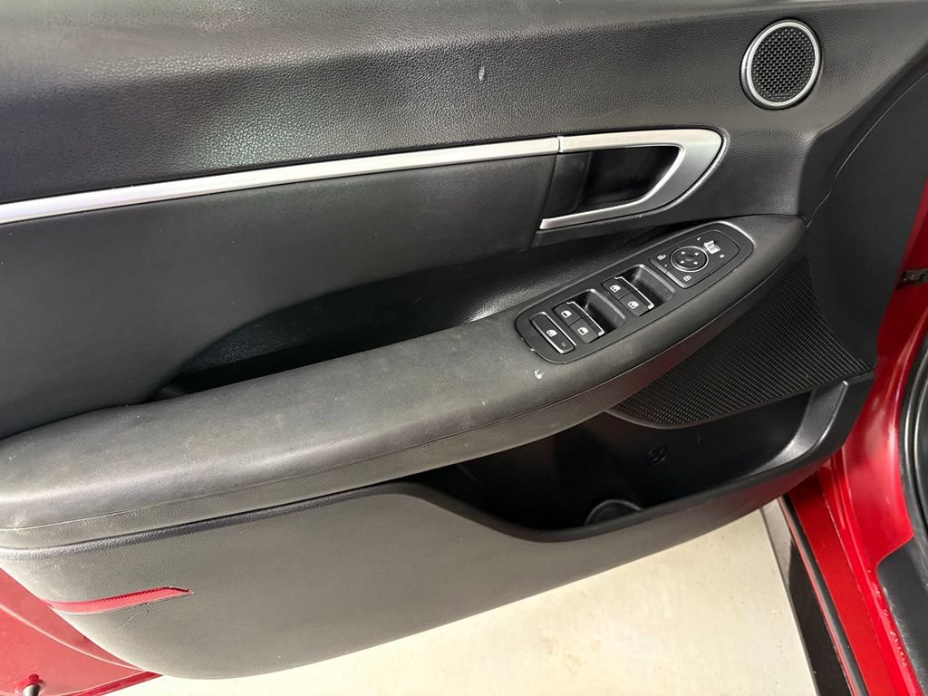 Used 2025 Hyundai Sonata SEL FWD image 16