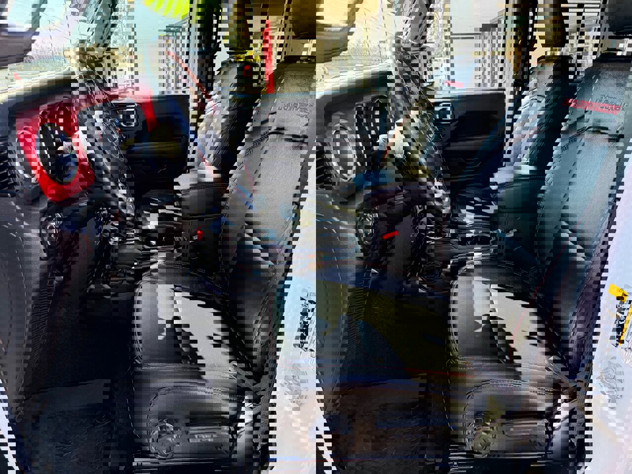 Used 2021 Jeep Wrangler Unlimited Rubicon image 12