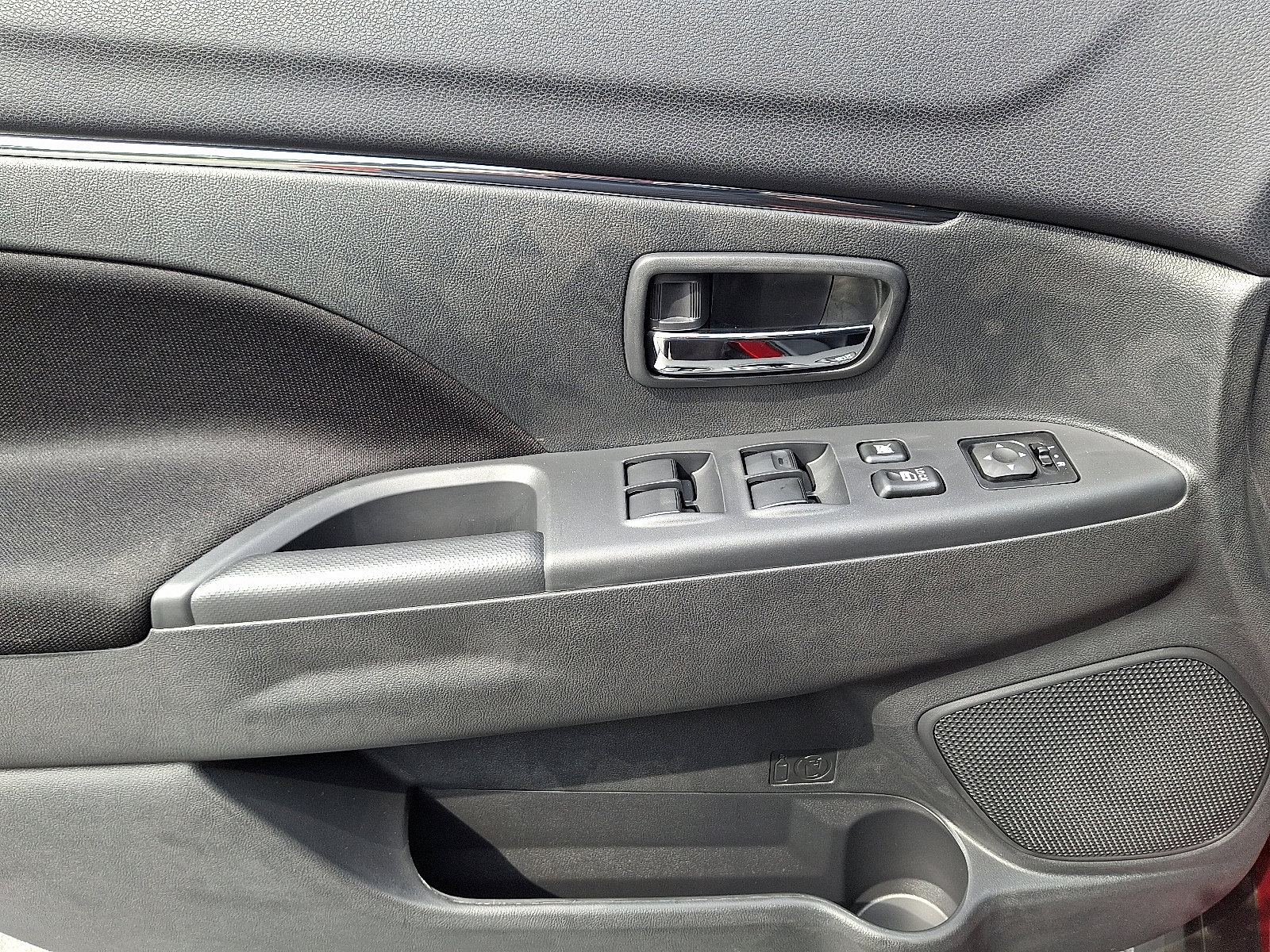 New 2025 Mitsubishi Outlander Sport LE image 12