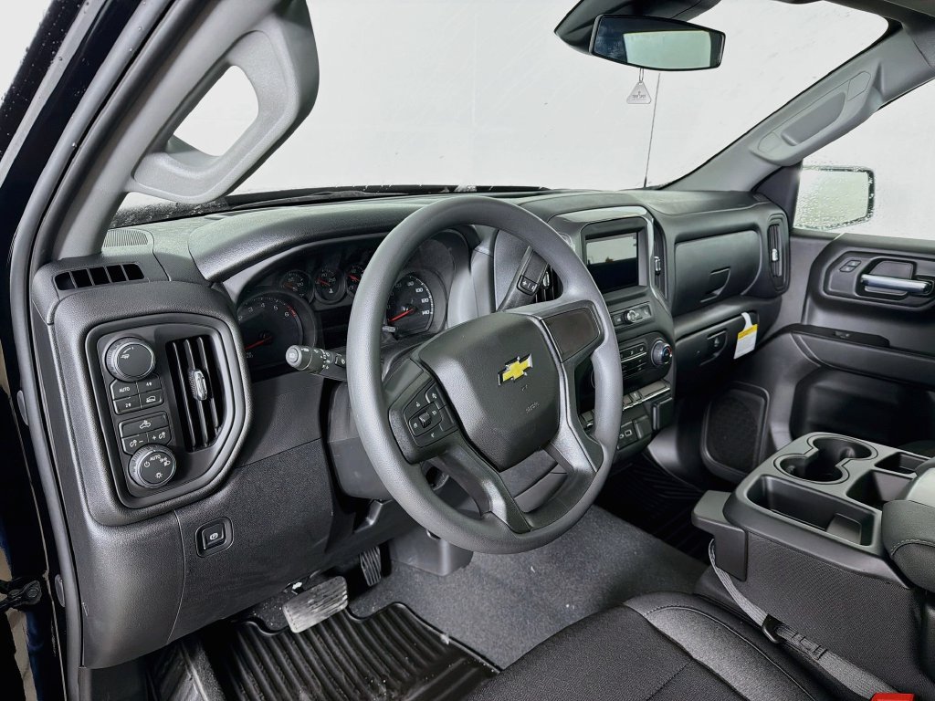 New 2026 Chevrolet Silverado 1500 Custom AWD/4WD image 9