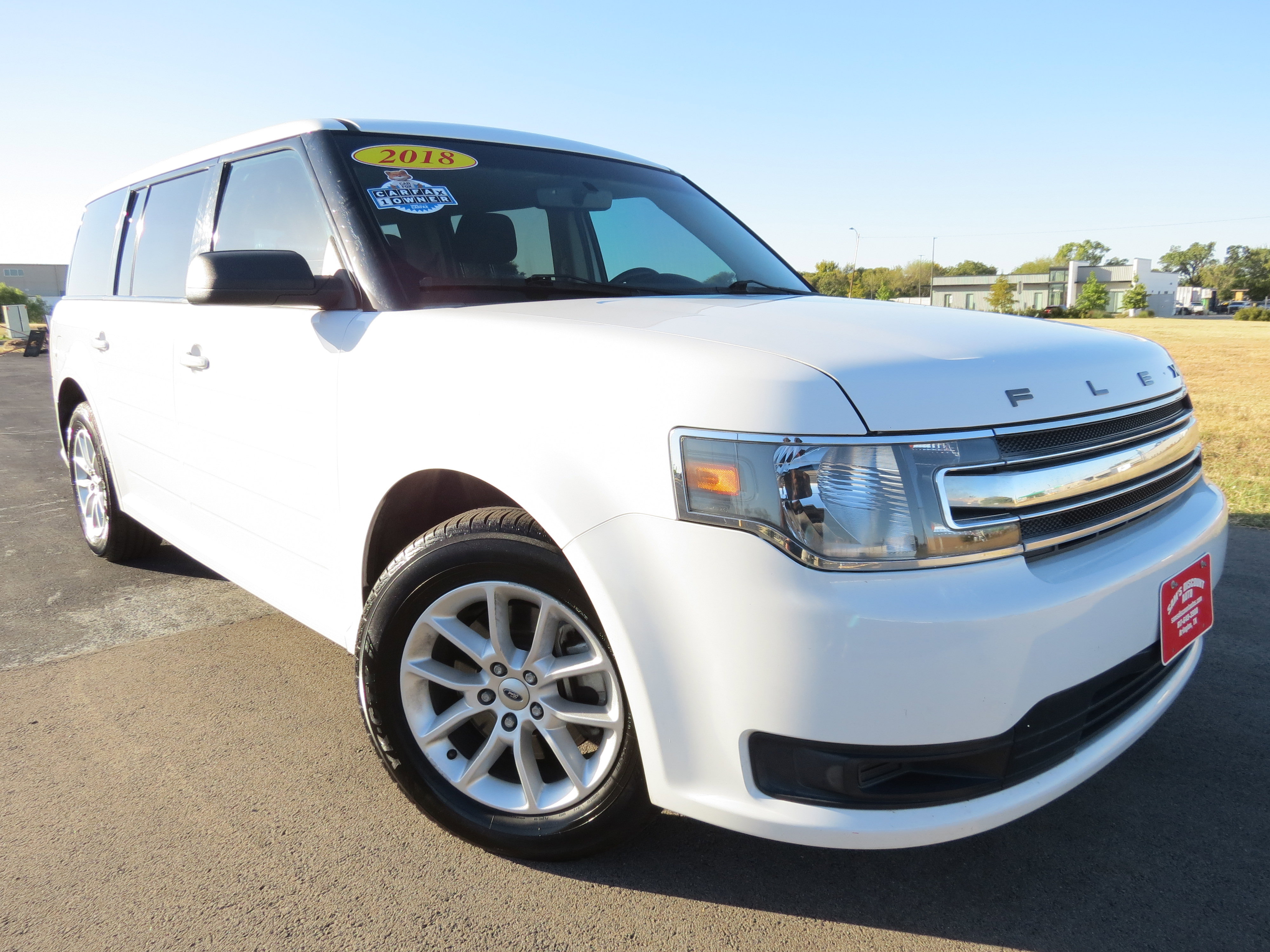 Used 2018 Ford Flex SE image 2