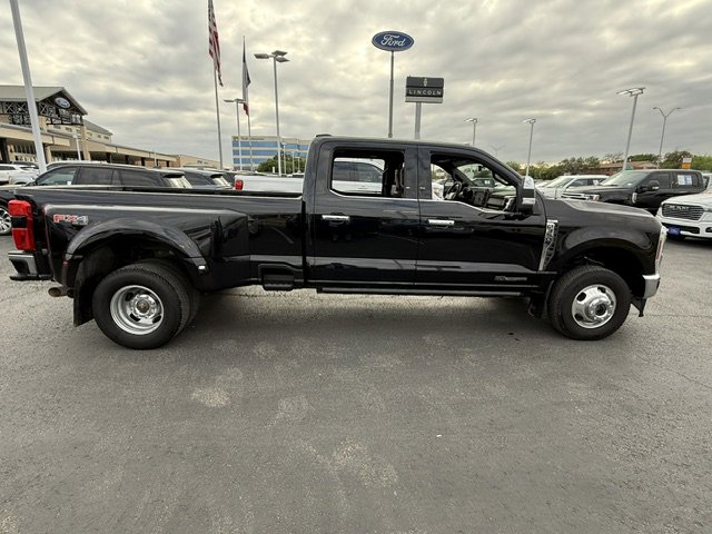 Used 2024 Ford F350 King Ranch w/ Chrome Package image 4
