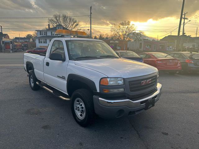 Used 2006 GMC Sierra 2500 W/T w/ Heavy-Duty Power Package image 3