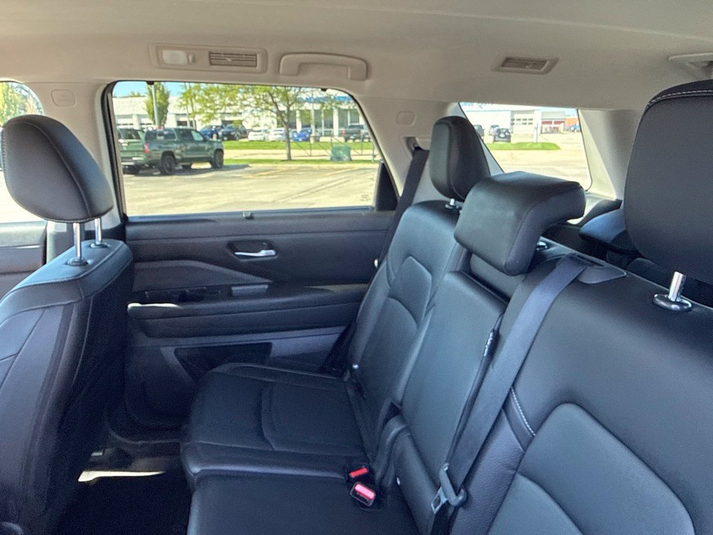 Certified 2023 Nissan Pathfinder SL AWD/4WD image 27