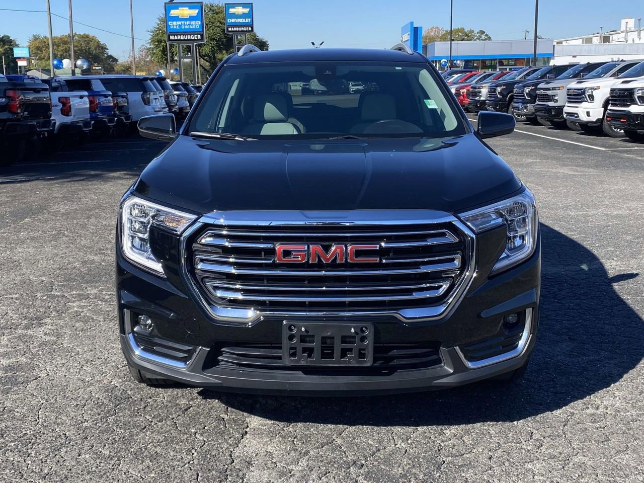 Used 2023 GMC Terrain SLT image 2