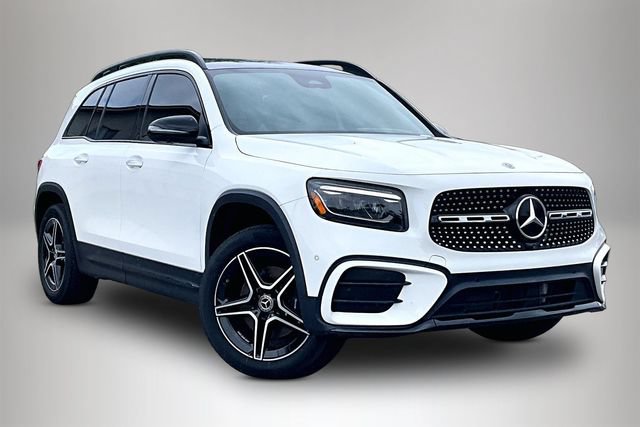 Used 2025 Mercedes-Benz GLB 250 image 1