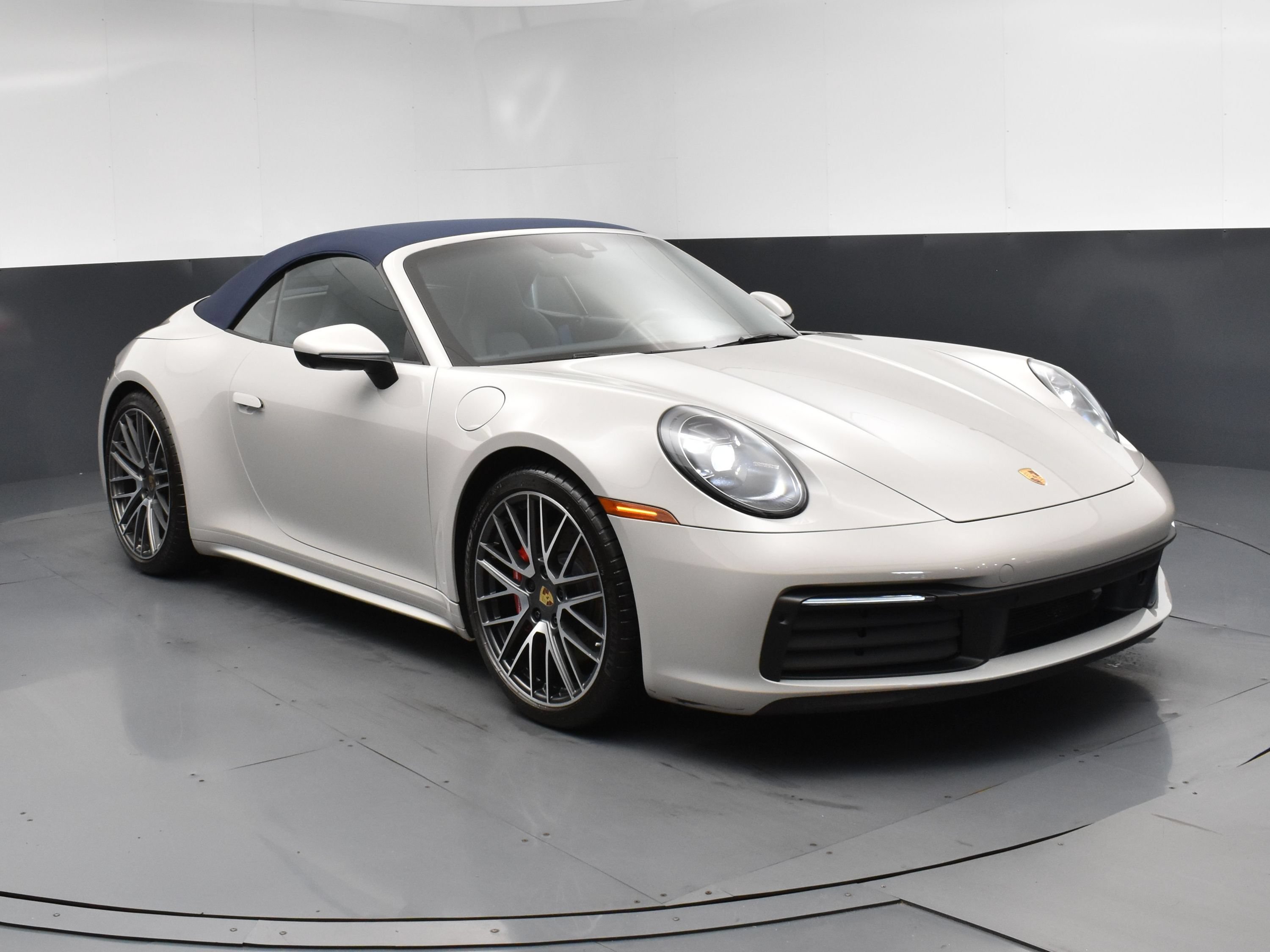 Used 2023 Porsche 911 Carrera S RWD image 2