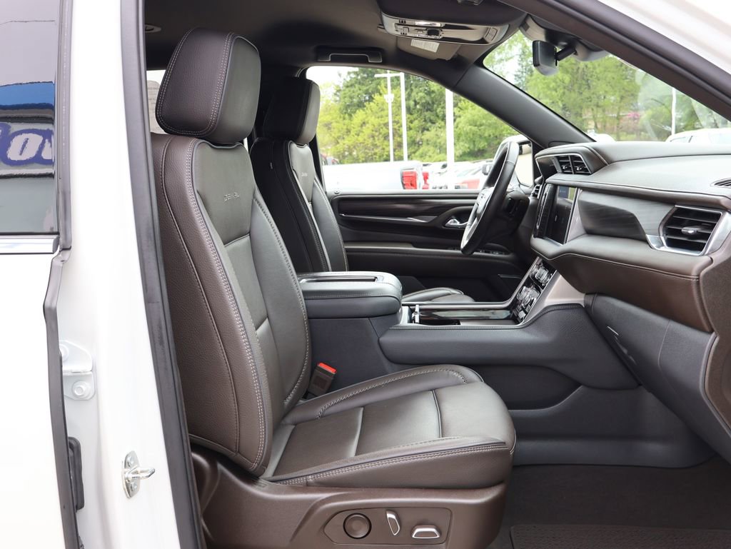 Used 2023 GMC Yukon XL Denali w/ Max Trailering Package AWD/4WD image 41