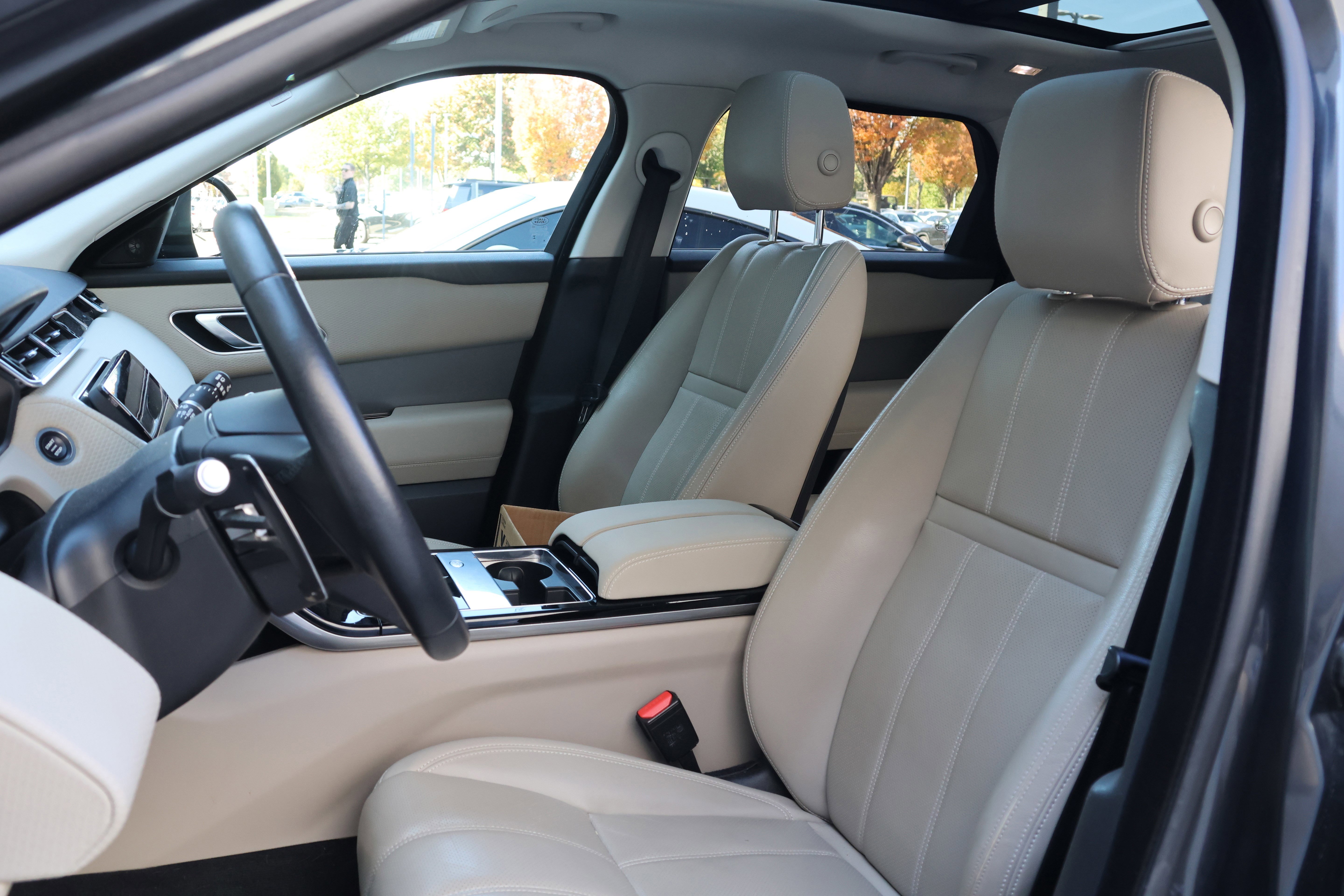 Used 2023 Land Rover Range Rover Velar S image 30