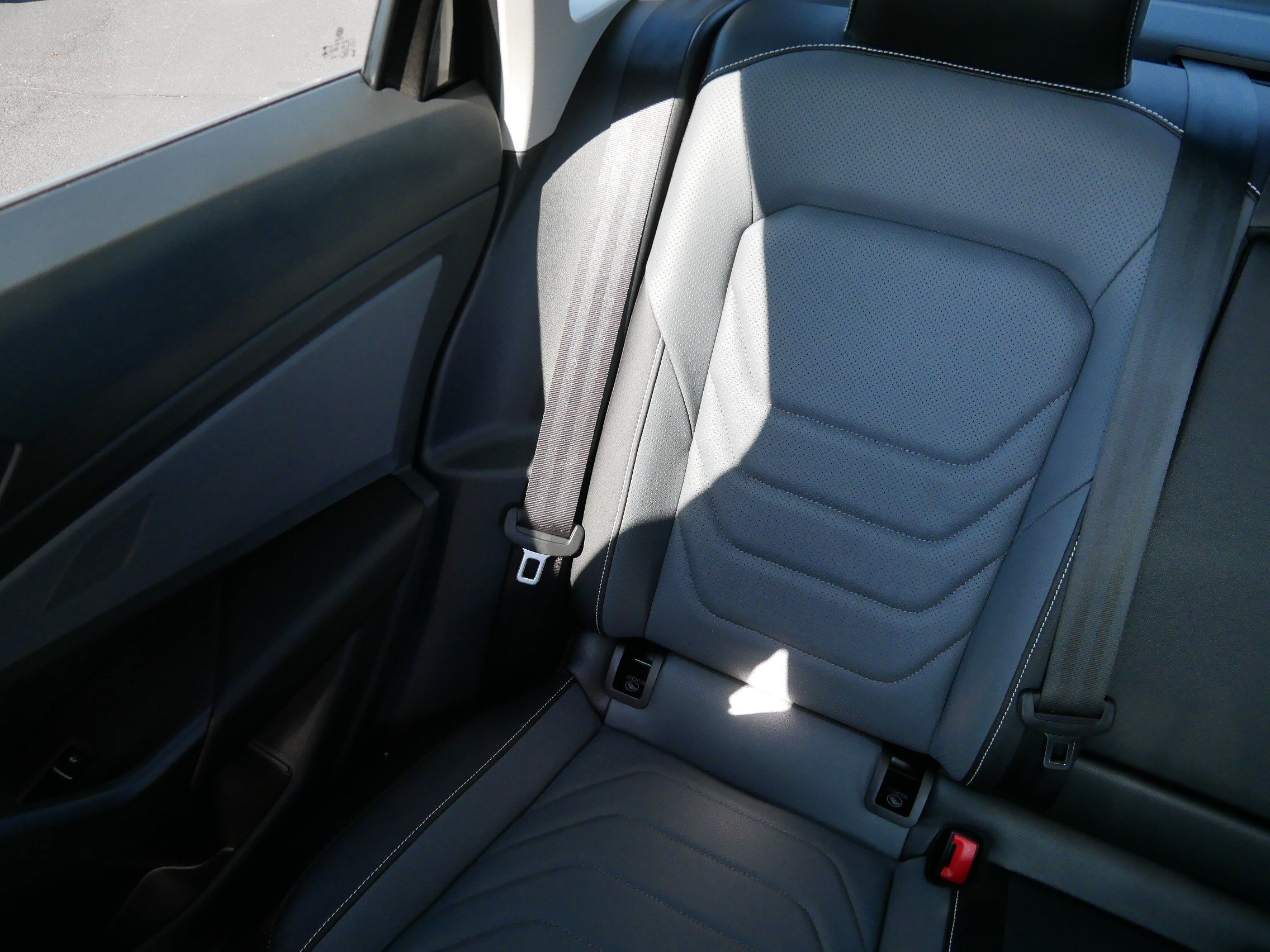 Used 2025 Volkswagen Jetta SEL FWD image 12