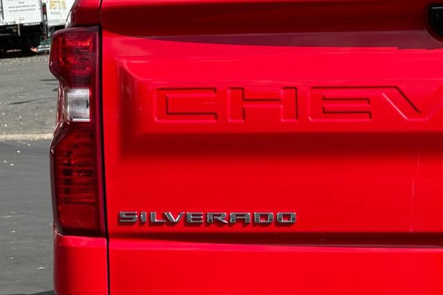 Used 2025 Chevrolet Silverado 1500 LT RWD image 48
