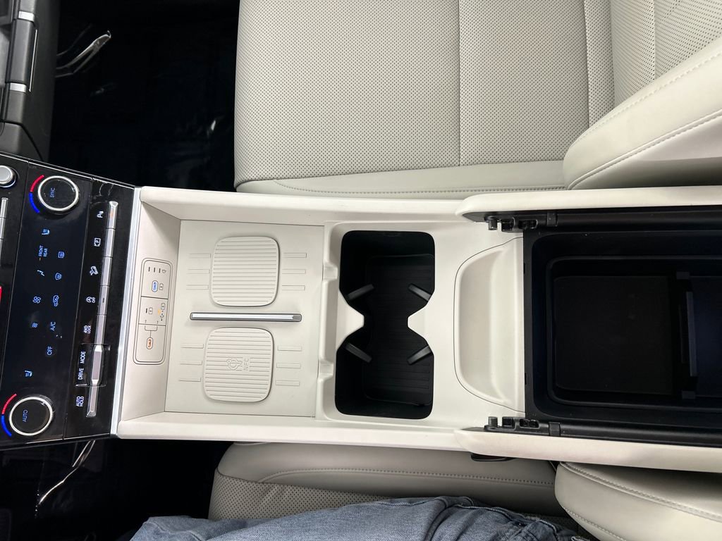 Used 2025 Hyundai Santa Fe SEL AWD/4WD image 14