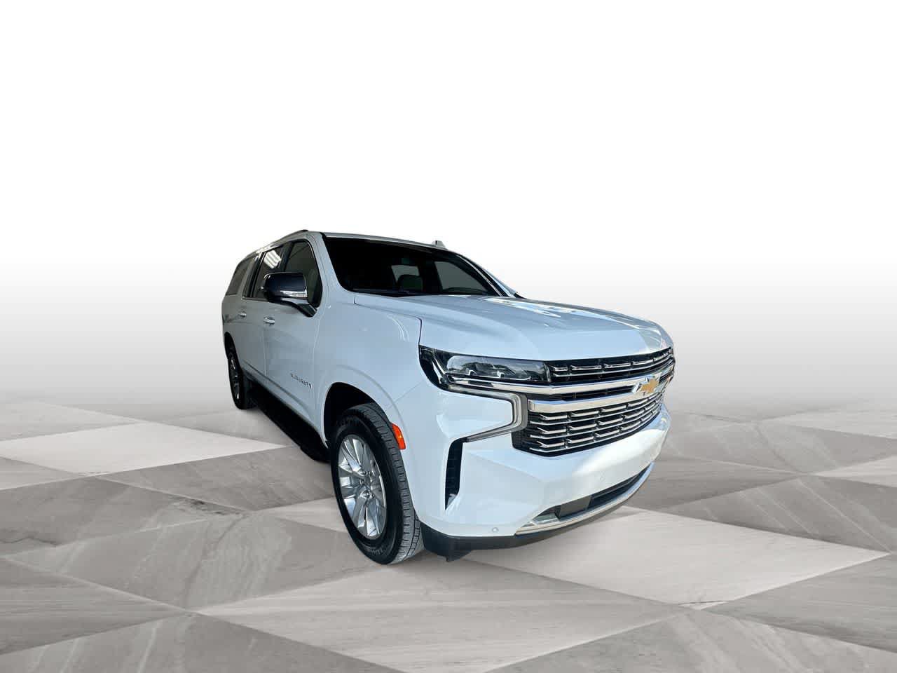 Used 2024 Chevrolet Suburban Premier RWD image 2