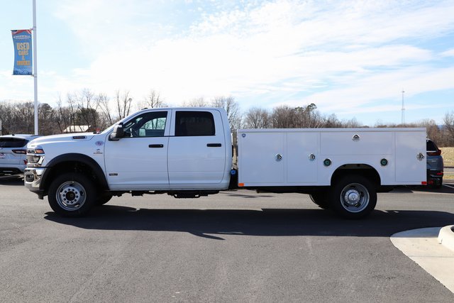 New 2026 RAM 5500 Tradesman w/ Chrome Appearance Group AWD/4WD image 4