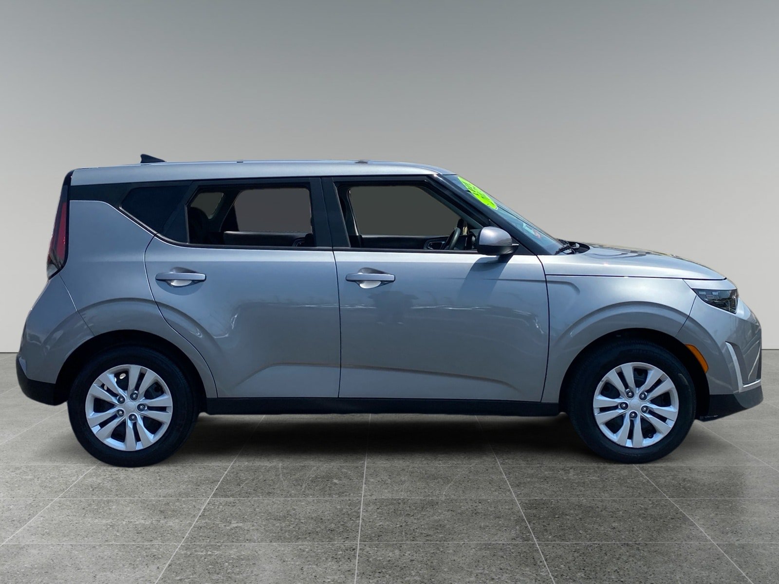 Used 2025 Kia Soul LX FWD image 6