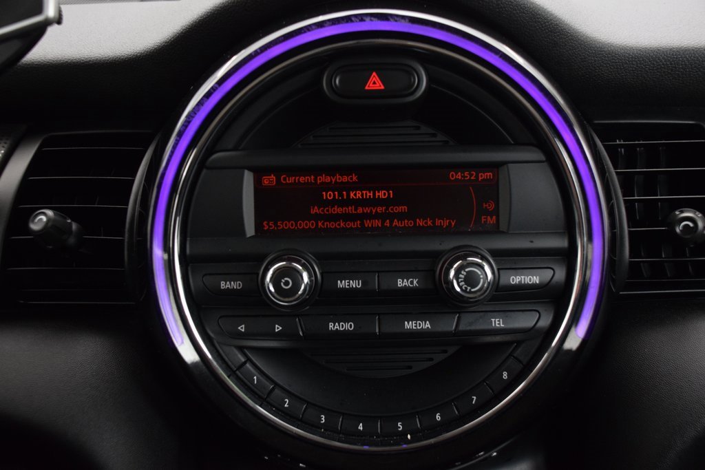 Used 2015 MINI Cooper 4-Door Hardtop image 26