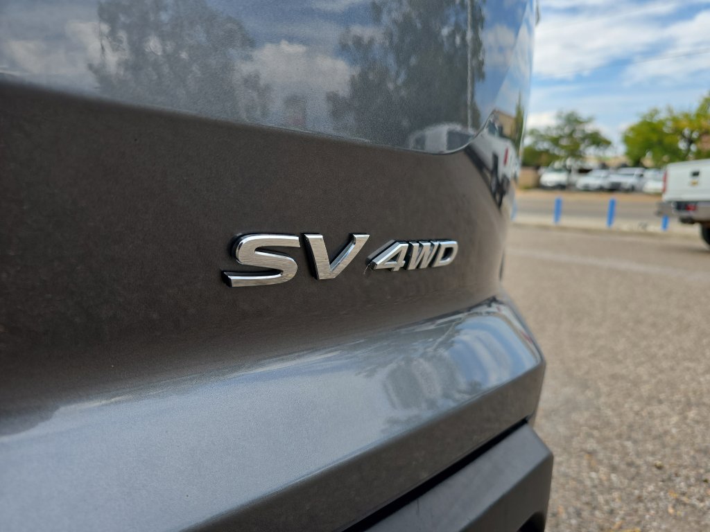 Used 2024 Nissan Pathfinder SV image 11