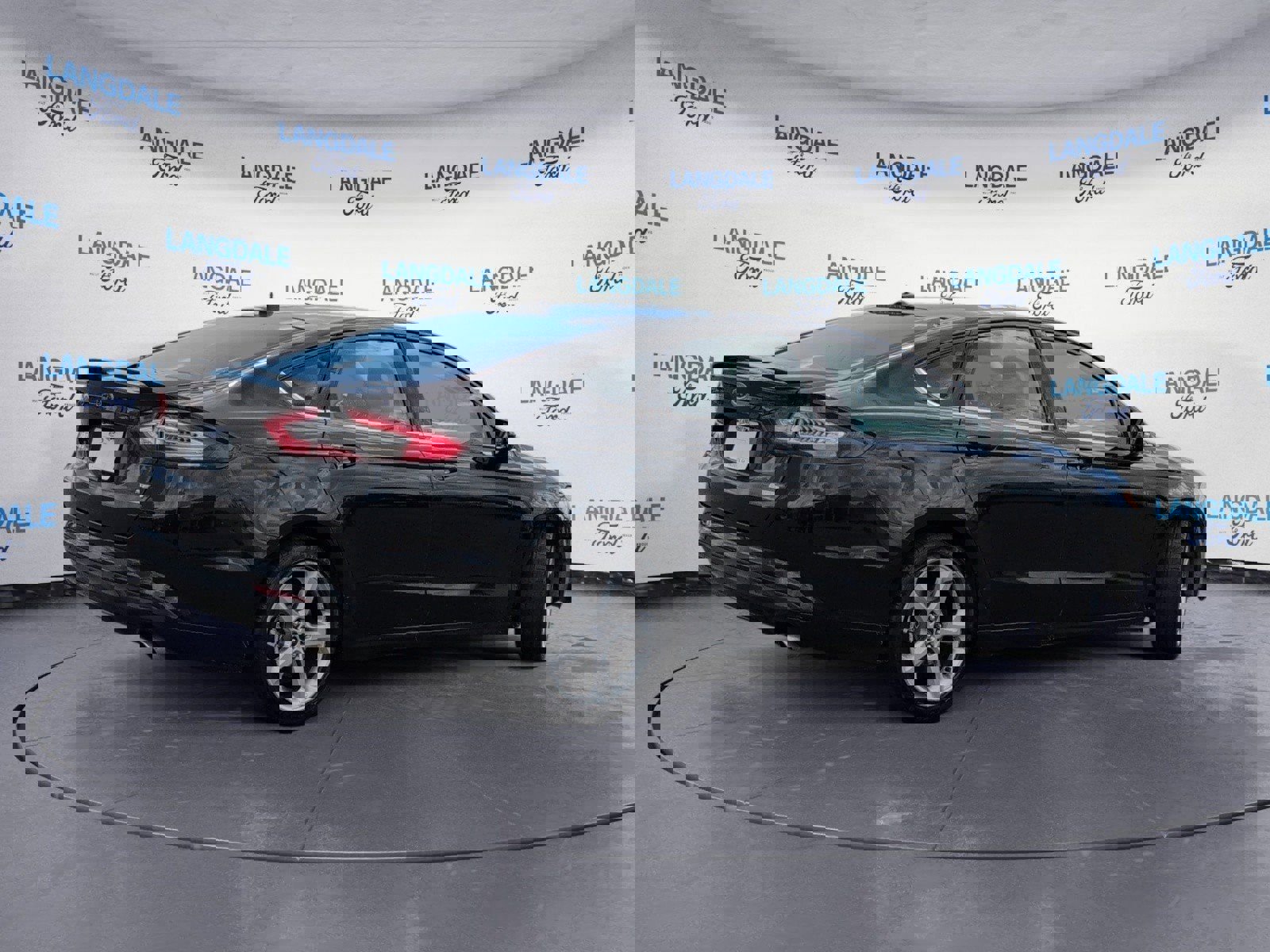 Used 2013 Ford Fusion SE FWD image 4