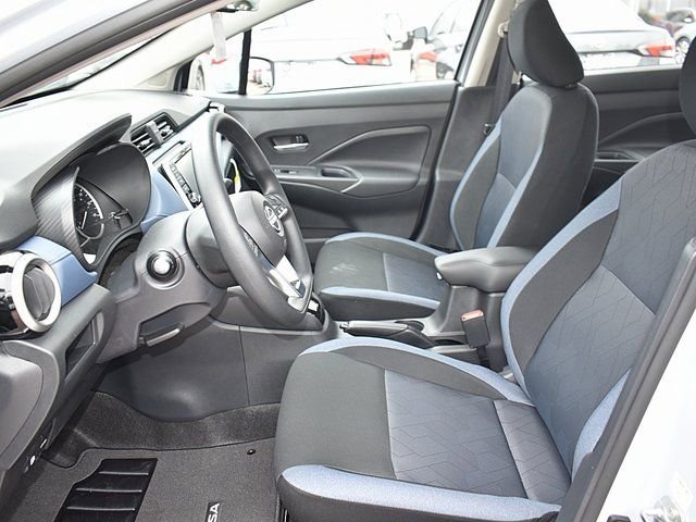New 2025 Nissan Versa SV w/ Trunk Package FWD image 7