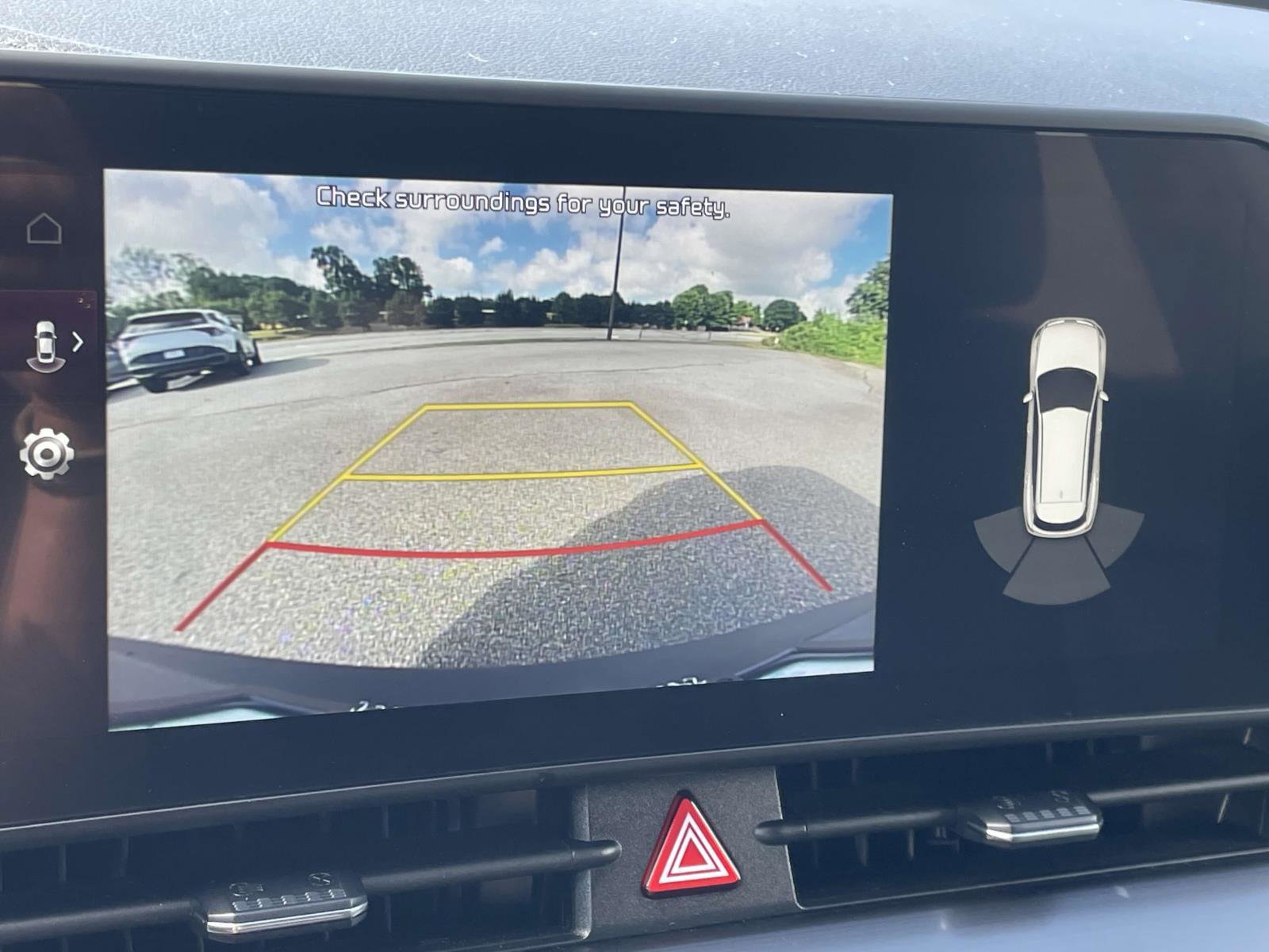 Used 2023 Kia Sportage EX image 3