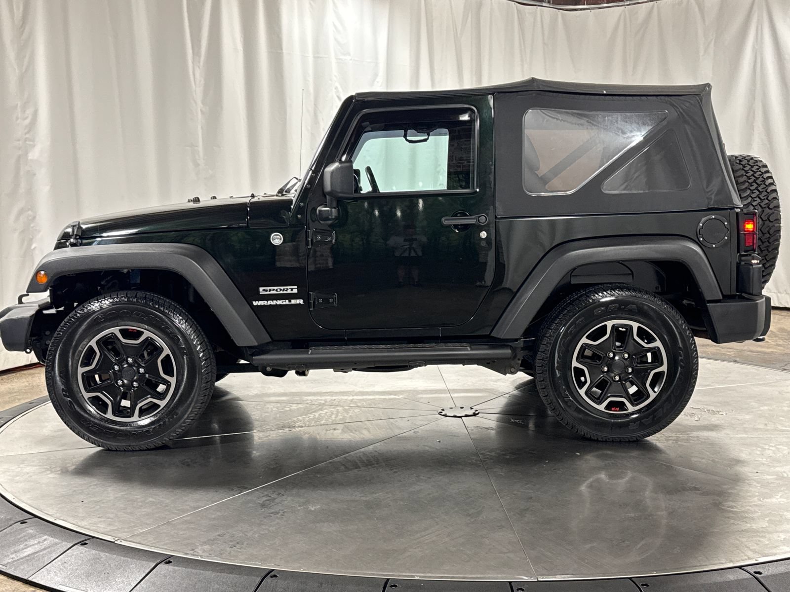 Used 2012 Jeep Wrangler Sport AWD/4WD image 8