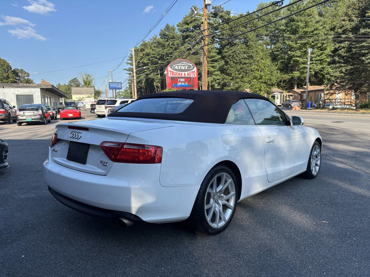 Used 2010 Audi A5 2.0T Premium image 10
