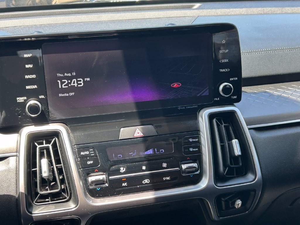 Used 2022 Kia Sorento S FWD image 19