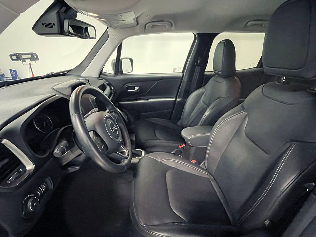 Used 2021 Jeep Renegade Limited image 3