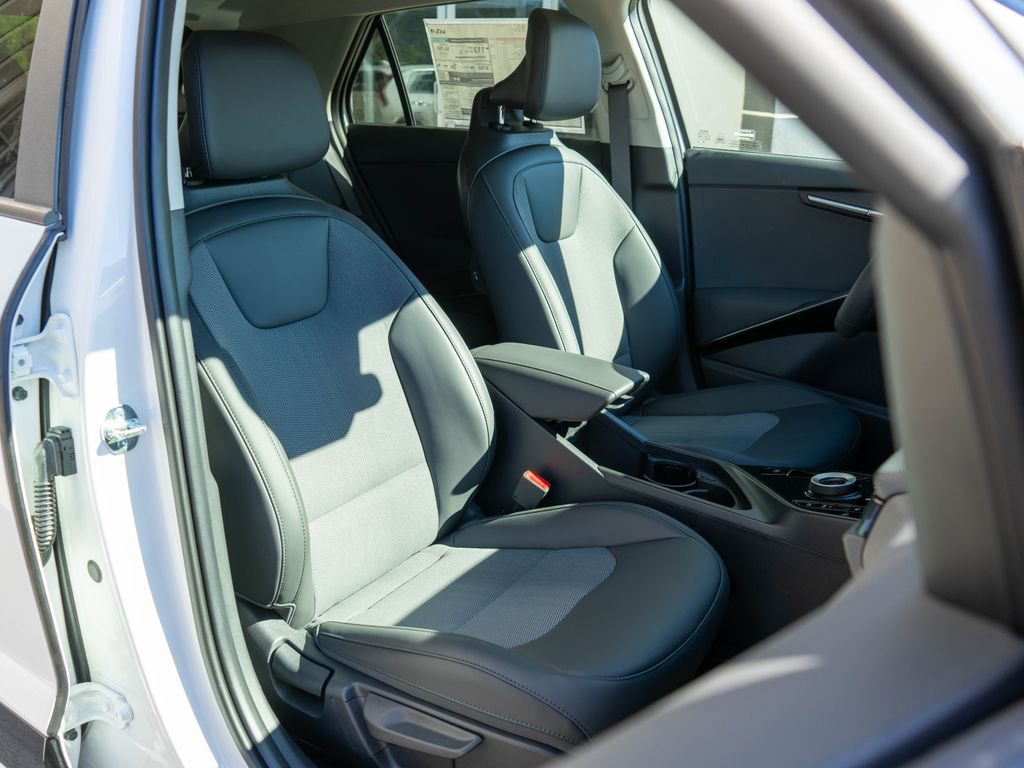 New 2026 Kia Niro Wind FWD image 9