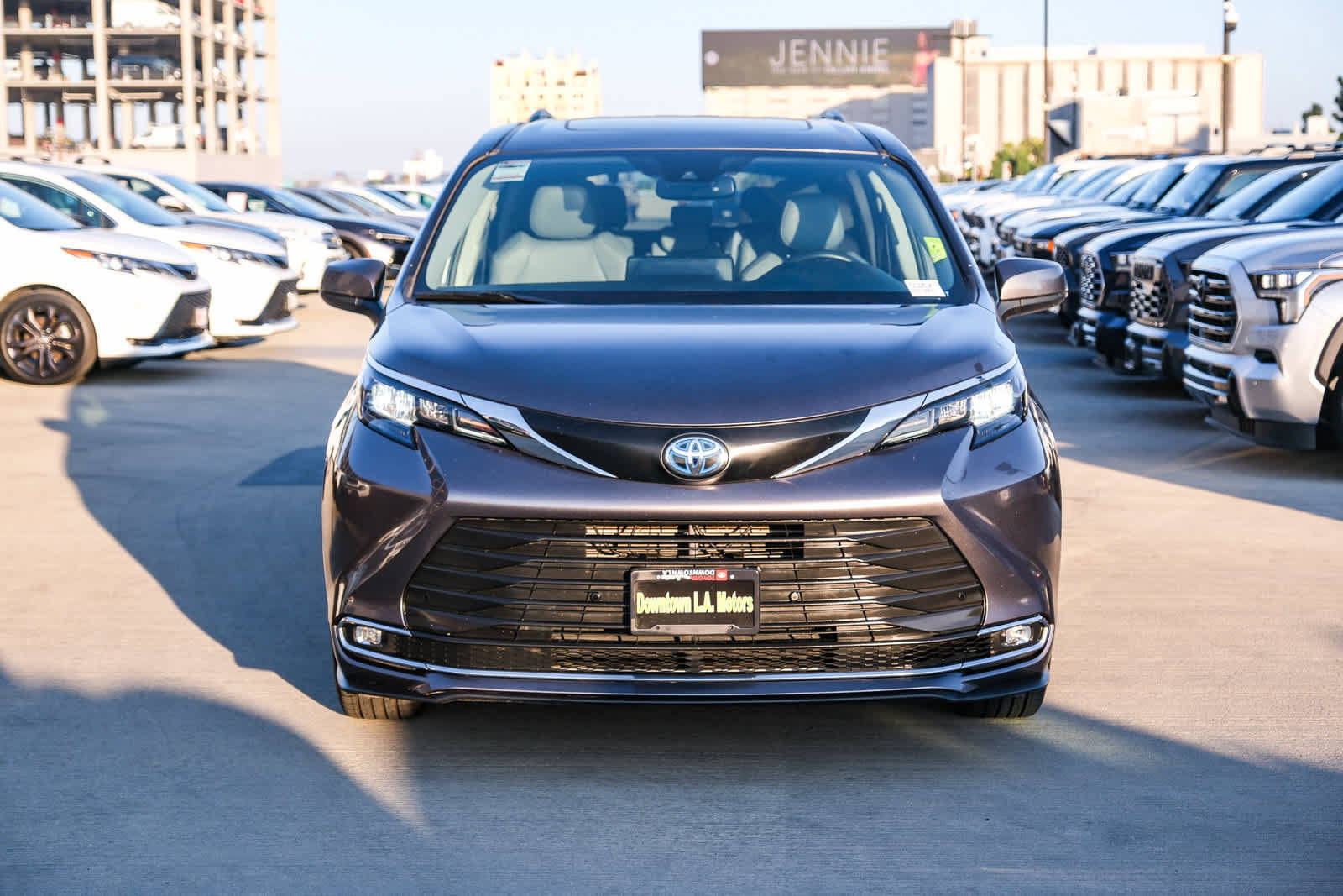 Certified 2024 Toyota Sienna XLE FWD image 2