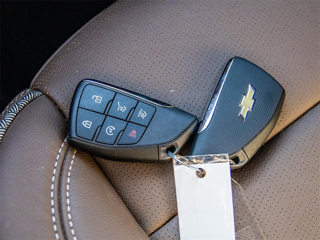 Used 2024 Chevrolet Suburban High Country image 41