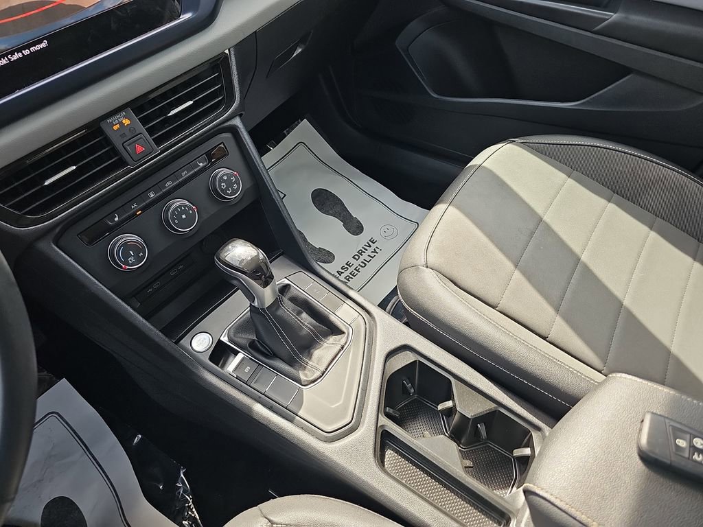 Used 2022 Volkswagen Taos SE w/ Panoramic Sunroof Package image 28